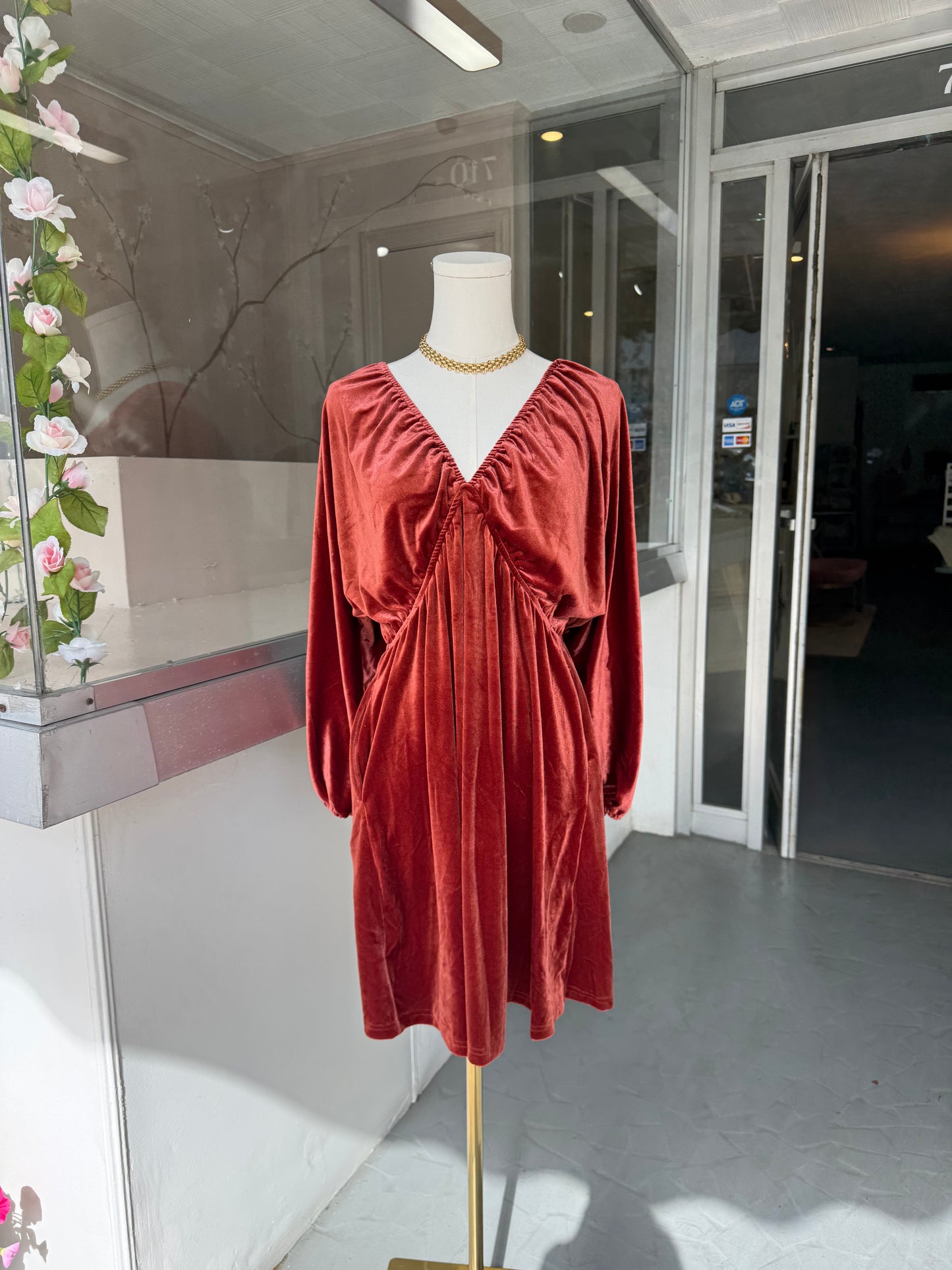 V Neck Velvet Burgundy Dress