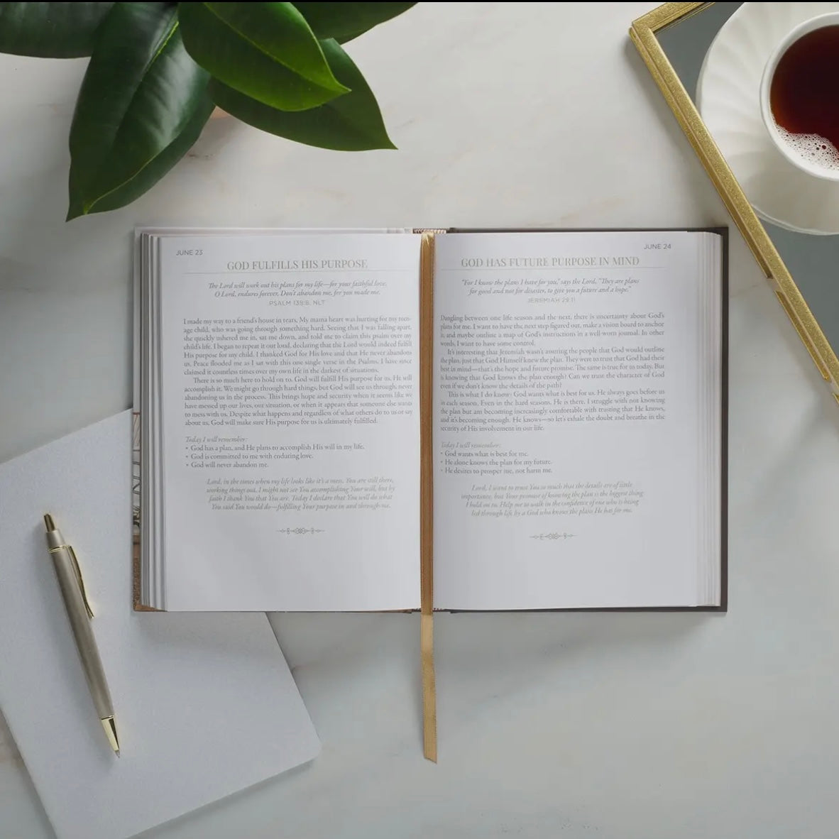 Ten Minutes With God Hardcover